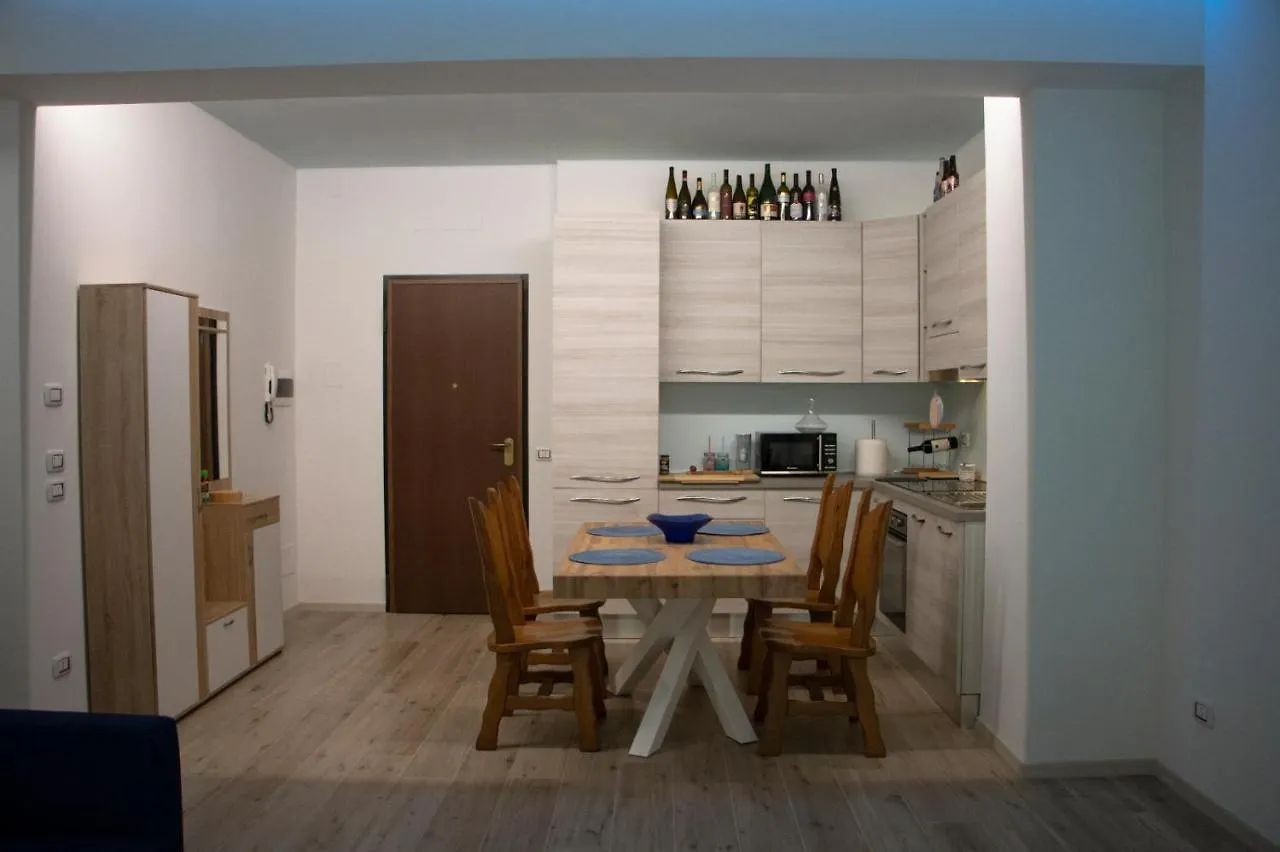 House Of Music Apartment Gardone Riviera
